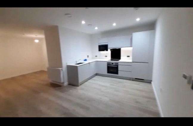 Spacious Double Room in Brand New 2-Bed Flat  Main Photo