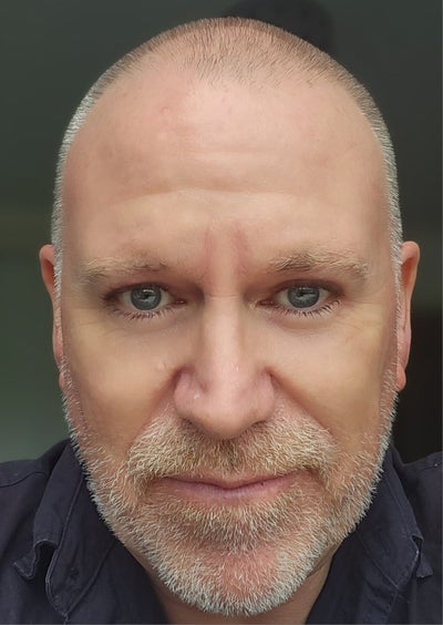 I am a professional male aged 54. I am lookin... Main Photo