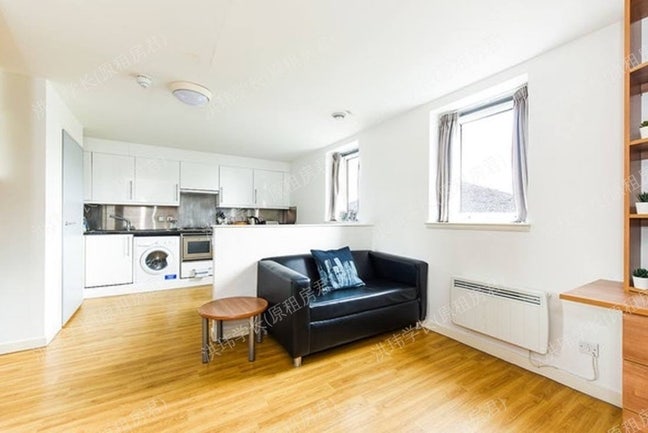 Lady Nicolson Court Silver Studio Main Photo