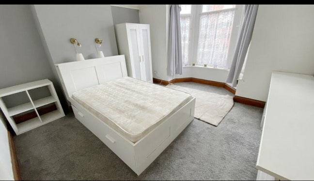 Rooms available in po4  and po1 (No Agencies ) Main Photo