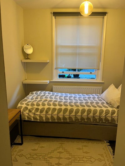 1  furnished room available Main Photo