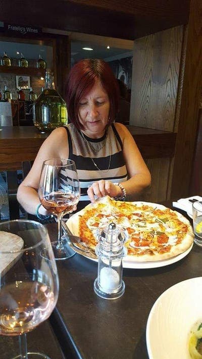 i am looking for a 1 bed studio max rent 900 ... Main Photo