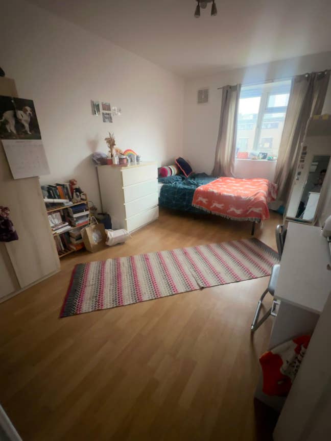 Rooms available in Hoxton flat 780 pcm exc bills Main Photo