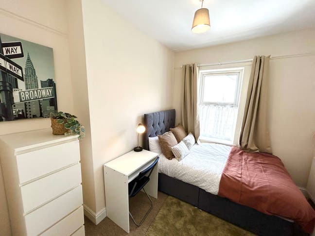 Recently refurbished house share in Greenbank Main Photo