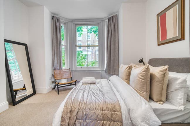 Charming Period 1 Bedroom Serviced Flat Bills Inc Main Photo