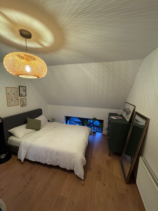 Short-term let for Stokey double bedroom ensuite Main Photo