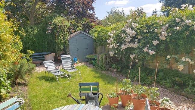 Spacious bedroom in South East London Main Photo