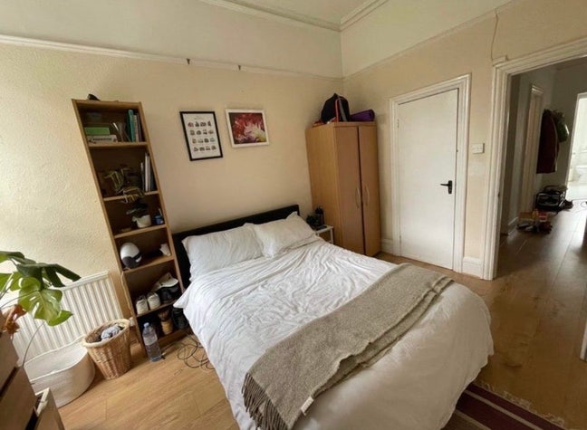 Spacious double room in South / West Hampstead Main Photo