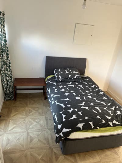 Studio type double room with separate shower room Main Photo