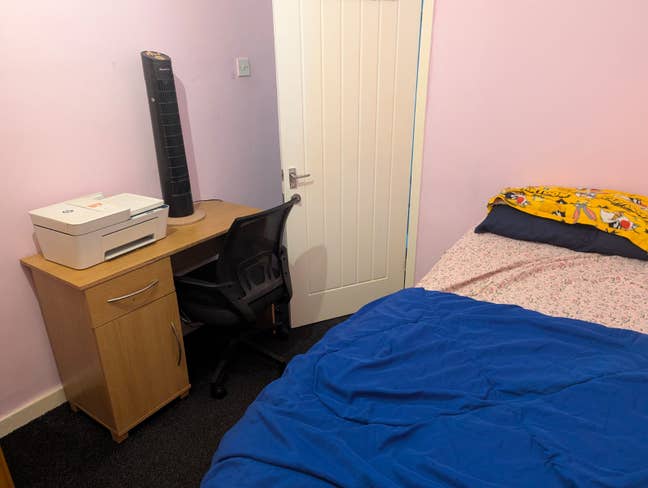  Single room available  Main Photo