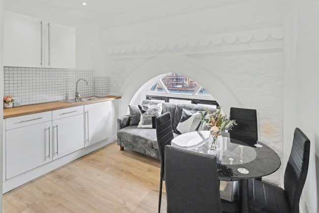 Superb 2 Bed Church Conversion Apartment Camden Main Photo