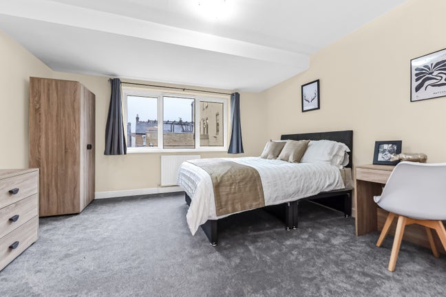 1 double room available in Wimbledon for &pound;953 Main Photo