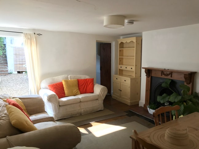 Town Centre Cottage  Main Photo