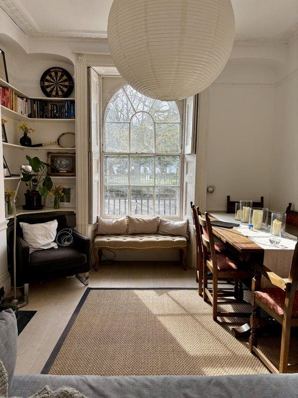  Bright Room in Cute 2-Bed Flat with Garden Access Main Photo