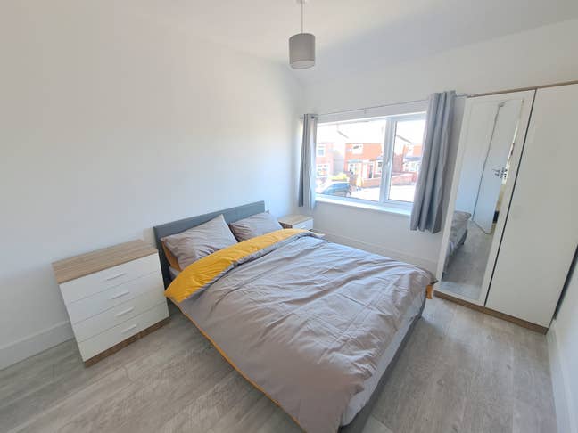 *House Share* Room at 75 Church Street, Creswell Main Photo