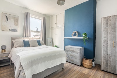 ⭐️&pound;570 & &pound;560 All Bills included DOUBLE Room Main Photo