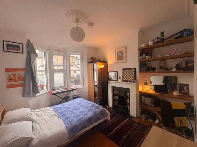 Wood Green Sublet 6 Weeks &pound;175PW Bills INC Main Photo
