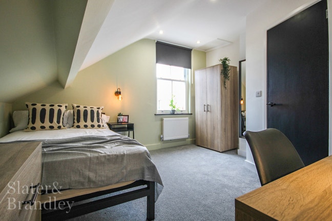 * All Bills Included * Large Double En-Suite* Main Photo
