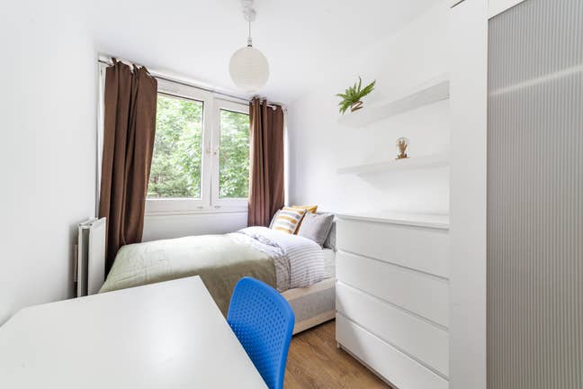 Budget room available in Roehampton/ASAP move in  Main Photo