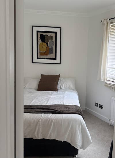 Double Room in nice flat - near Victoria Station Main Photo
