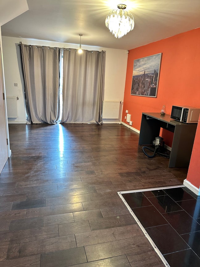 Room to let in Chadwell Heath  Main Photo