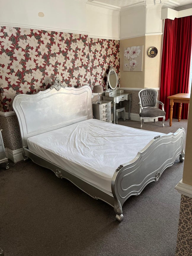 Large Ensuite double room in Harrogate town center Main Photo