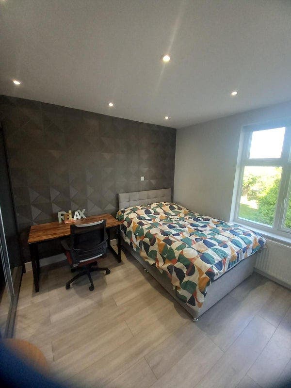 Furnished Ensuite Double in New Malden  Main Photo