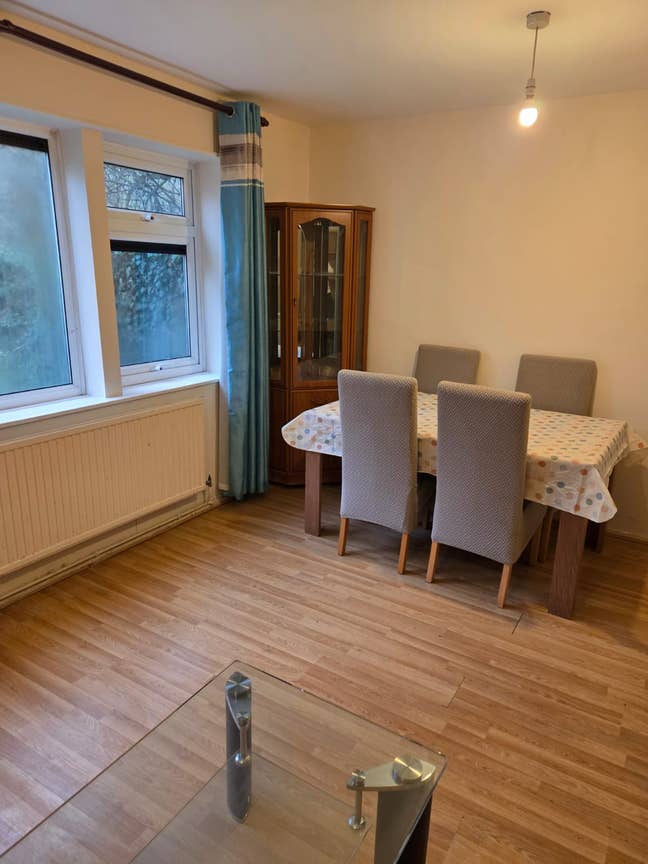 2 bed house  Main Photo