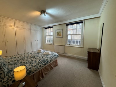 Spacious One Bedroom Flat in Mayfair  Main Photo