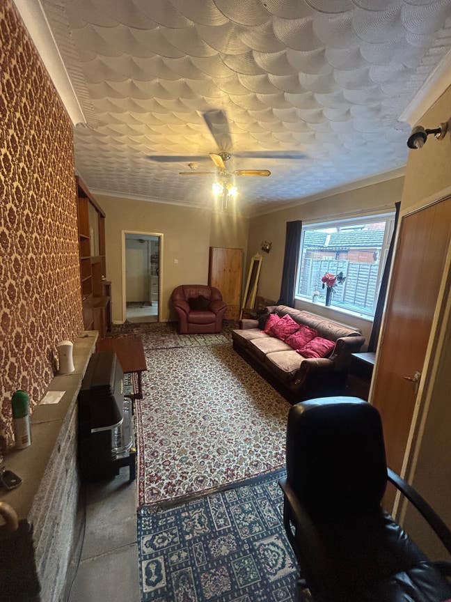 ***Self- Contained Studio Flat for Rent*** Main Photo