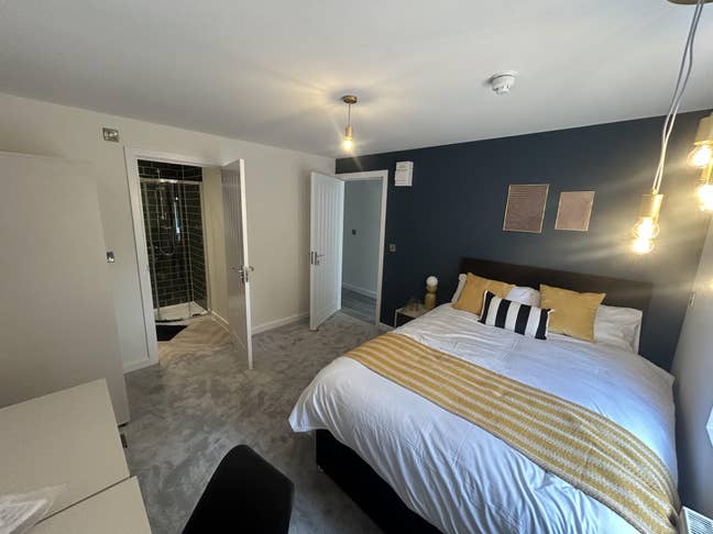 🚨  Recently Refurbished City Centre Studio🚨 Main Photo