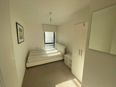 Double Room in Stylish Flat Main Photo