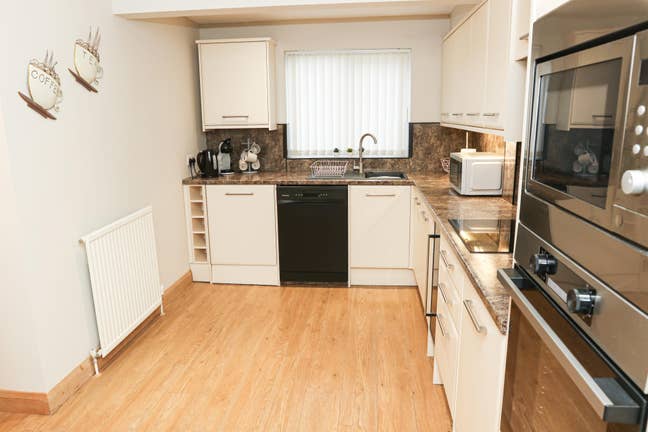 Room To Rent Rotherham in detatched house Main Photo