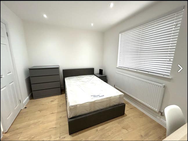 Modern En-suite room in Hendon for 1 person NW4 Main Photo