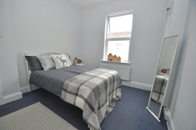 Professional Houseshare GL50 Main Photo