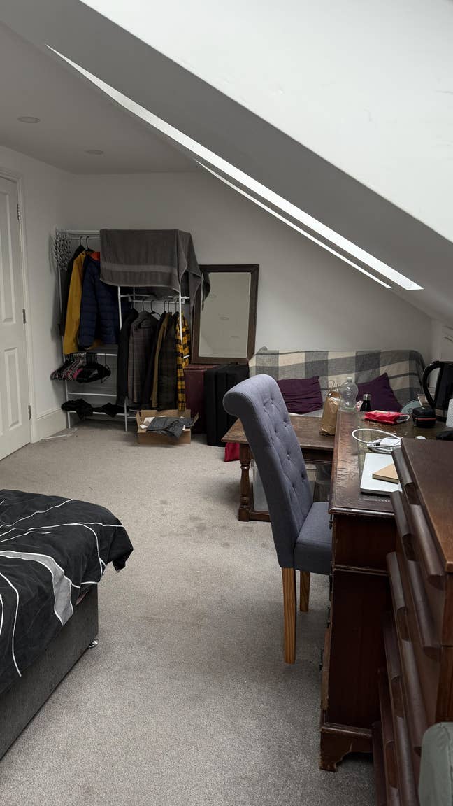 Lodger wanted for double room in family home Main Photo
