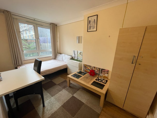 Lovely Room near Mile End /Bow inc bills Main Photo
