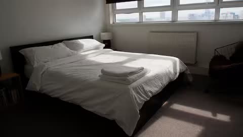 Large furnished double room in spacious maisonette Main Photo