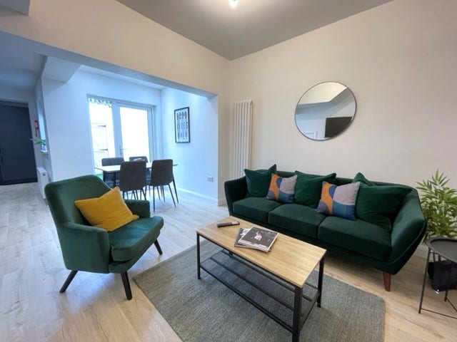 Spacious Double Room with Ensuite  *All Bills Inc* Main Photo