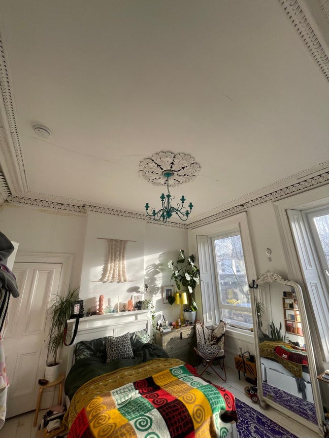 Gorgeous double bedroom in West End  Main Photo