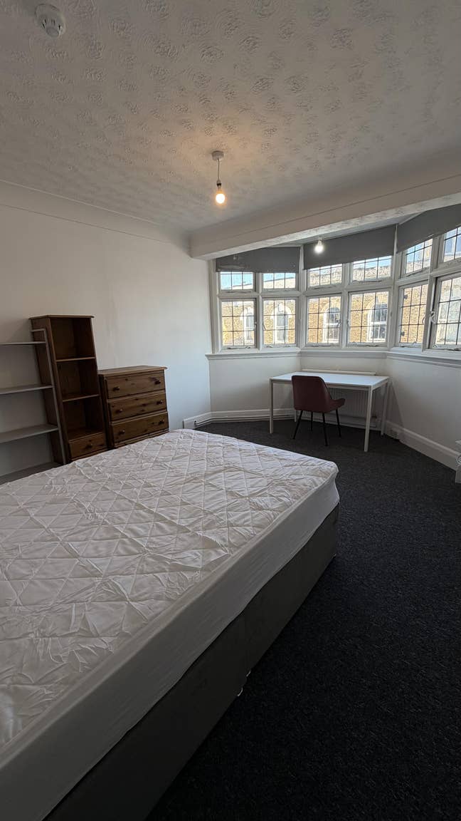 Big Double Rooms-New Mattress Main Photo