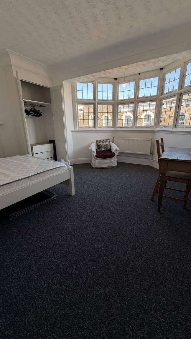 Big Double Rooms-New Mattress Main Photo