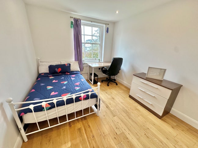 Room available in St John’s wood  Main Photo
