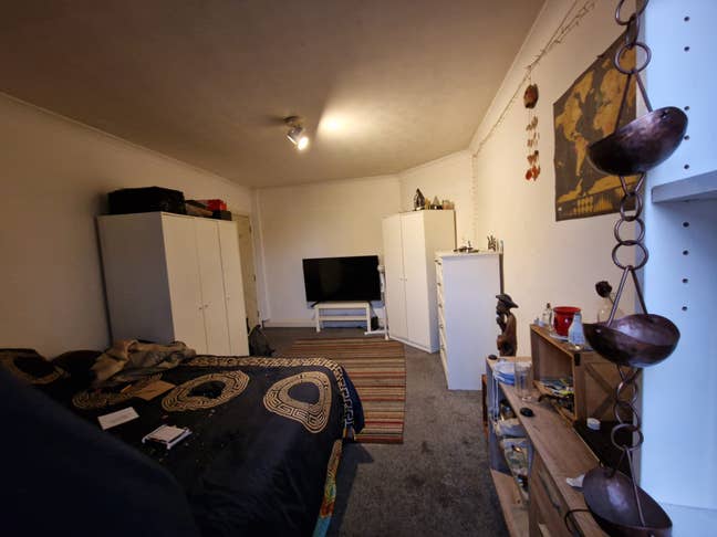 Huge Double room in East Sheen **3 Months only** Main Photo