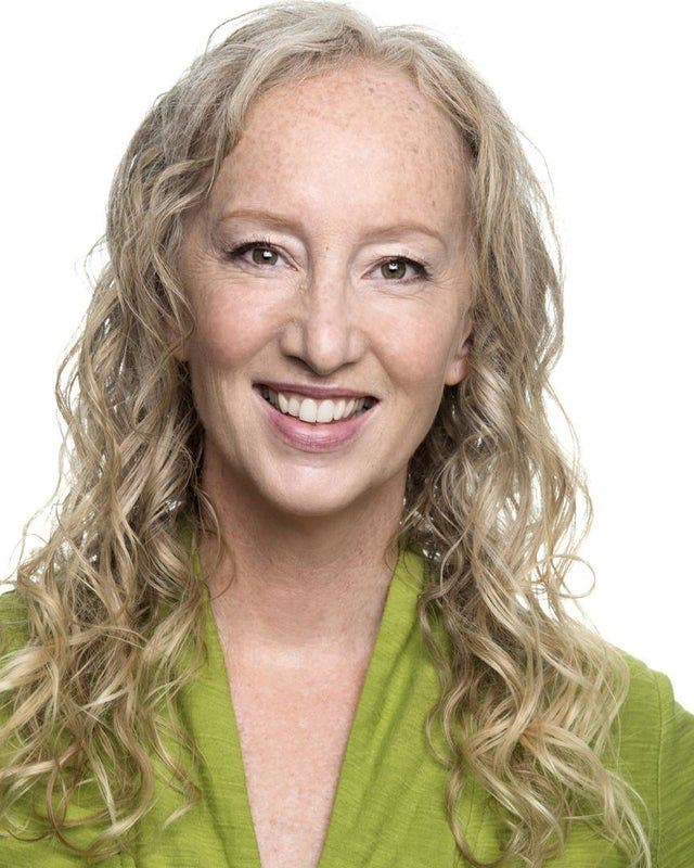 Quiet, reliable professional with well-behaved chi Main Photo