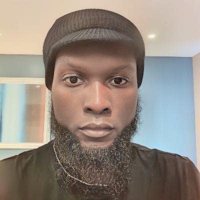 Seeking whole house / ensuite / self-contained Main Photo