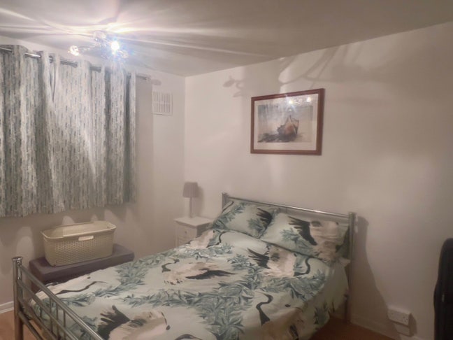 Large Double Room in house share Main Photo