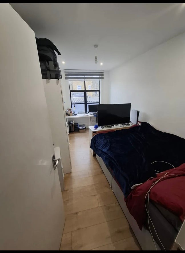 Double Room in Renovated 5 Bed Flat, Dalston Main Photo
