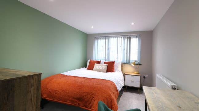 Ensuite Rooms Available 🏡 Warburg Crescent  Main Photo