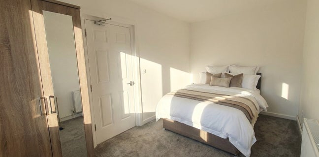 Cosham - Near High Street. Main Photo